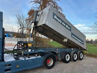 UNIK8334_2759739 vehicle image