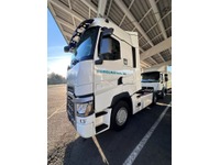 NFZA11_2882057 vehicle image