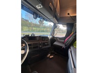 NFZA11_2882057 vehicle image