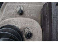 TOC1273_2927299 vehicle image