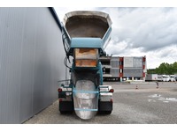 TOC1273_2927299 vehicle image