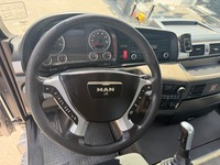 UNIK8334_2973236 vehicle image