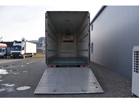 TOC1273_2825315 vehicle image