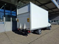 NAEF243_2834723 vehicle image