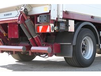 DOLD2821_3017863 vehicle image