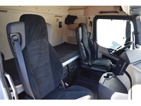 TOC1273_2725197 vehicle image