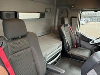 FLEI778_2684757 vehicle image