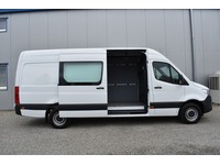 TOC1273_2668396 vehicle image