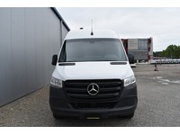 TOC1273_2668396 vehicle image