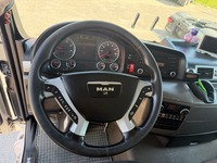 UNIK8334_2991952 vehicle image