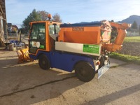 0549025 vehicle image