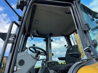 RINA4324_2917393 vehicle image