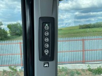RINA4324_2917393 vehicle image