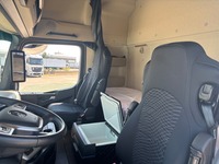 PEMA569_2949781 vehicle image