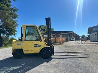 UNIK8334_2704732 vehicle image