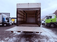 TOLA8240_2763609 vehicle image