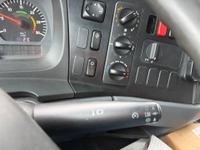 TOLA8240_2763609 vehicle image