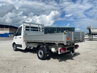 BARR136_2715360 vehicle image