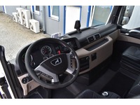 TOC1273_3053688 vehicle image