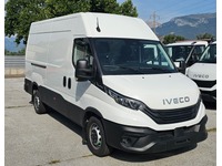 SEDU206_2969986 vehicle image