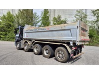 Rena3_2893913 vehicle image