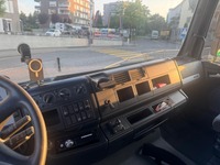 0537025 vehicle image