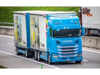 INTG9387_2739731 vehicle image