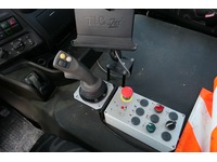DOLD2821_2666213 vehicle image