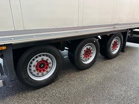 UNIK8334_2834867 vehicle image