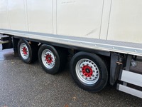 UNIK8334_2834867 vehicle image