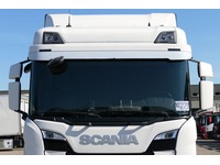 DOLD2821_2697974 vehicle image