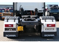 DOLD2821_2697974 vehicle image