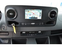 TOC1273_2989227 vehicle image