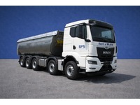 BFS260_2770027 vehicle image