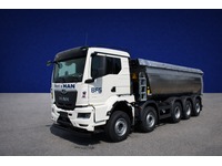 BFS260_2770027 vehicle image