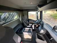 TMR8055_2868630 vehicle image