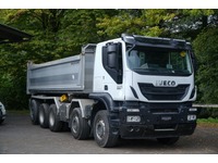 VEBI10438_2724211 vehicle image