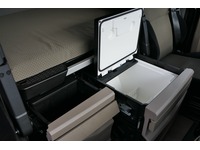 DOLD2821_2830881 vehicle image