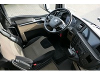 DOLD2821_2830881 vehicle image