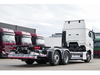 DOLD2821_2830881 vehicle image