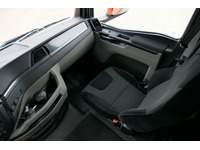 DOLD2821_2886684 vehicle image