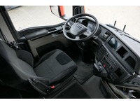 DOLD2821_2886684 vehicle image