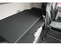 DOLD2821_2886684 vehicle image