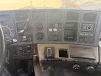 UNIK8334_2944306 vehicle image