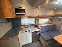 MAYE222_2932353 vehicle image