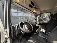 MART276_3030528 vehicle image