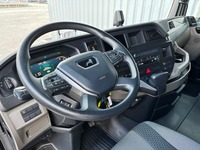 MAN126_2867170 vehicle image