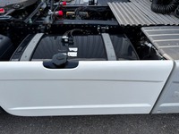 MAN126_2867170 vehicle image