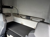 MAN126_2867170 vehicle image