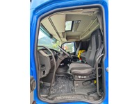 THOM6454_2684499 vehicle image